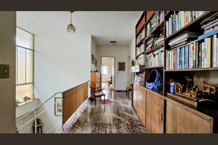 Casa à venda com 370m², 4 quartos e 4 vagas Casa à venda com 370m², 4 quartos e 4 vagasFoto 24