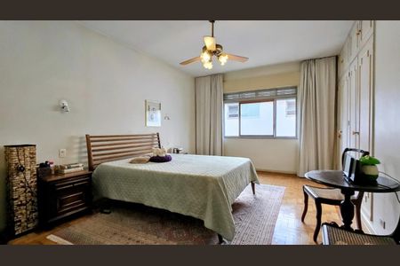 Casa à venda com 370m², 4 quartos e 4 vagas Casa à venda com 370m², 4 quartos e 4 vagasFoto 35