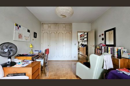 Casa à venda com 370m², 4 quartos e 4 vagas Casa à venda com 370m², 4 quartos e 4 vagasFoto 27