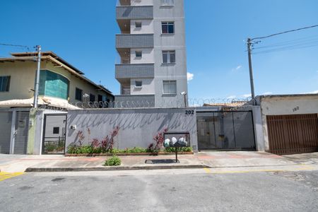 Apartamento para alugar com 54m², 2 quartos e 1 vagaFachada