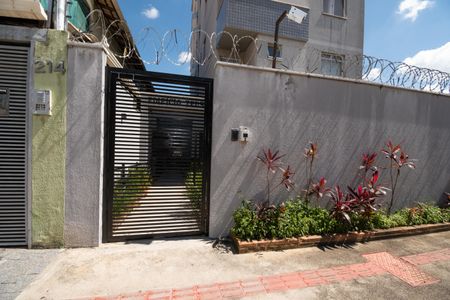 Apartamento para alugar com 54m², 2 quartos e 1 vagaFachada