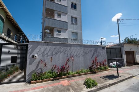 Apartamento para alugar com 54m², 2 quartos e 1 vagaFachada