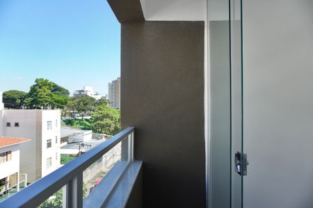 Apartamento à venda com 75m², 3 quartos e 2 vagasQuarto 2 - Varanda