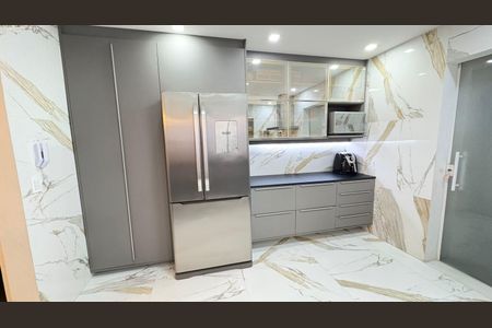 Casa de condomínio à venda com 232m², 3 quartos e 1 vagaCozinha