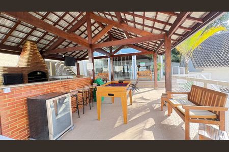 Casa de condomínio à venda com 232m², 3 quartos e 1 vagaÁrea externa