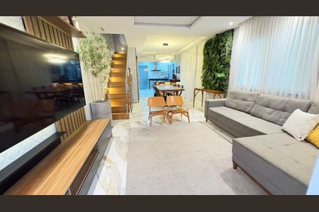 Sala de casa de condomínio à venda com 3 quartos, 232m² em Freguesia (Jacarepaguá), Rio de Janeiro