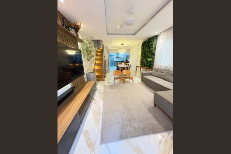 Casa de condomínio à venda com 232m², 3 quartos e 1 vagaSala