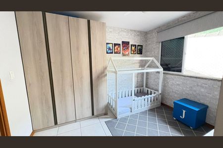 Casa de condomínio à venda com 232m², 3 quartos e 1 vagaQuarto