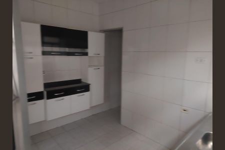 Casa para alugar com 90m², 1 quarto e sem vaga