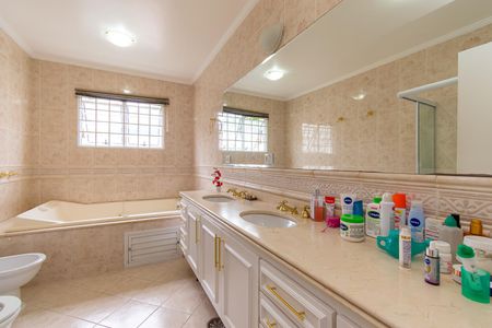 Casa para alugar com 500m², 5 quartos e 4 vagasBanheiro da Suíte  3