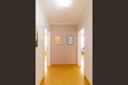 Casa para alugar com 500m², 5 quartos e 4 vagas Casa para alugar com 500m², 5 quartos e 4 vagasCorredor