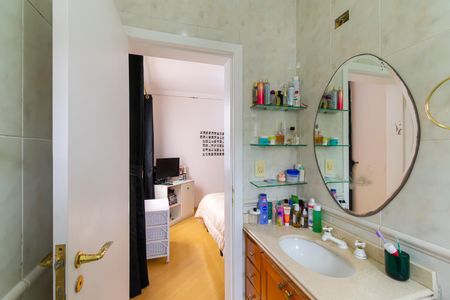 Casa para alugar com 500m², 5 quartos e 4 vagasBanheiro da Suíte 2