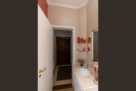 Casa para alugar com 500m², 5 quartos e 4 vagasLavabo