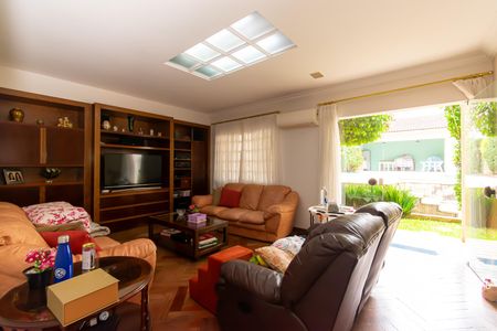 Casa para alugar com 500m², 5 quartos e 4 vagas Casa para alugar com 500m², 5 quartos e 4 vagasSala de Tv