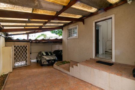 Casa para alugar com 500m², 5 quartos e 4 vagasEntrada