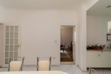 Casa para alugar com 500m², 5 quartos e 4 vagas Casa para alugar com 500m², 5 quartos e 4 vagasCopa