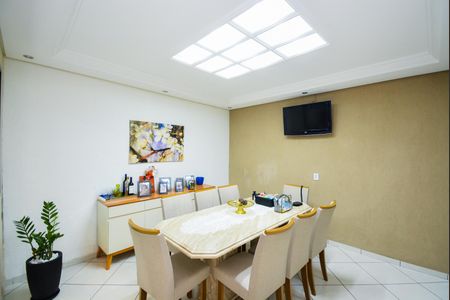 Casa para alugar com 214m², 3 quartos e 3 vagasCopa