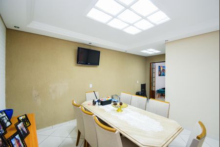 Casa para alugar com 214m², 3 quartos e 3 vagasCopa