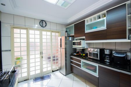 Casa para alugar com 214m², 3 quartos e 3 vagasCozinha
