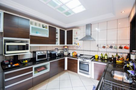 Casa para alugar com 214m², 3 quartos e 3 vagasCozinha