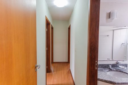 Apartamento para alugar com 80m², 3 quartos e 1 vaga Apartamento para alugar com 80m², 3 quartos e 1 vagaCorrredor