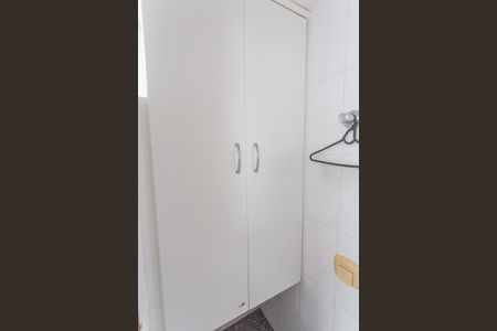 Apartamento para alugar com 80m², 3 quartos e 1 vaga Apartamento para alugar com 80m², 3 quartos e 1 vagaArmário do Banheiro de serviço