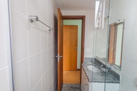 Apartamento para alugar com 80m², 3 quartos e 1 vaga Apartamento para alugar com 80m², 3 quartos e 1 vagaBanheiro Social