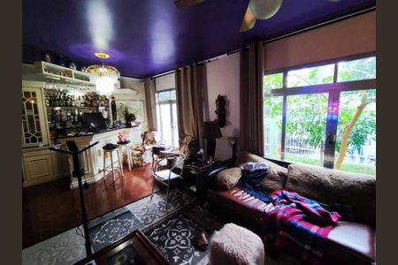 Casa à venda com 3 quartos, 200m² em Vila Gomes, São Paulo