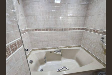 Casa à venda com 3 quartos, 200m² em Vila Gomes, São Paulo