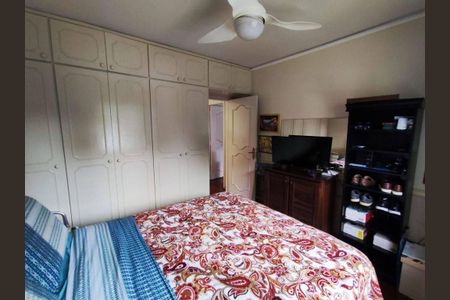 Casa à venda com 3 quartos, 200m² em Vila Gomes, São Paulo