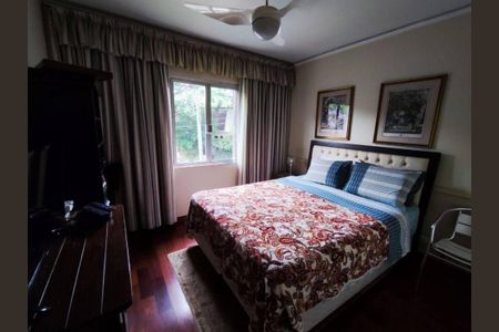 Casa à venda com 3 quartos, 200m² em Vila Gomes, São Paulo