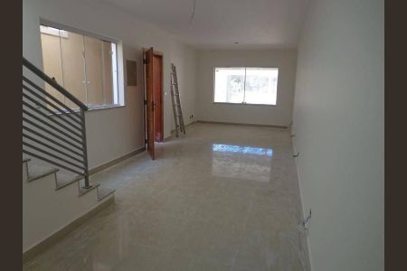 Casa à venda com 3 quartos, 165m² em Vila Inah, São Paulo