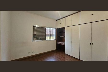 Casa à venda com 303m², 4 quartos e 2 vagas