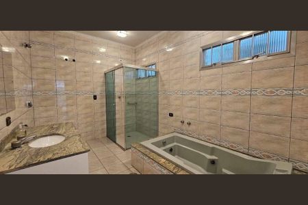 Casa à venda com 303m², 4 quartos e 2 vagas