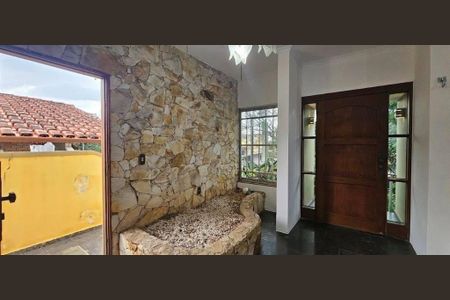 Casa à venda com 303m², 4 quartos e 2 vagas