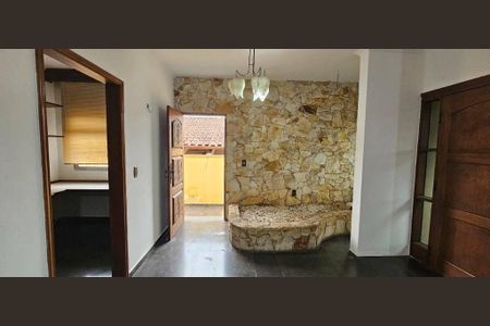 Casa à venda com 303m², 4 quartos e 2 vagas