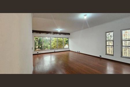 Casa à venda com 303m², 4 quartos e 2 vagas