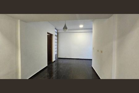 Casa à venda com 303m², 4 quartos e 2 vagas