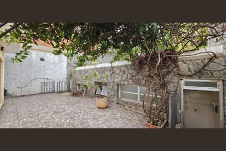 Casa à venda com 303m², 4 quartos e 2 vagas