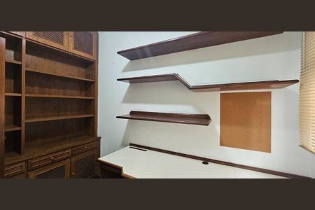 Casa à venda com 303m², 4 quartos e 2 vagas