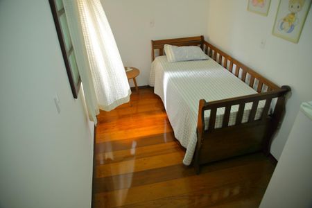 Casa à venda com 211m², 3 quartos e 3 vagasQuarto 3 