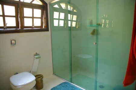 Casa à venda com 211m², 3 quartos e 3 vagasBanheiro Suíte 2 
