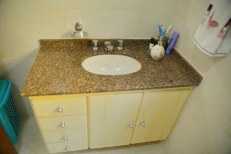 Casa à venda com 211m², 3 quartos e 3 vagasBanheiro Suíte 2 