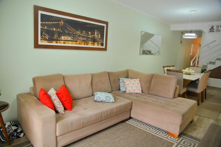 Casa à venda com 211m², 3 quartos e 3 vagasSala