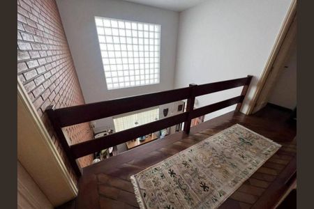 Casa à venda com 236m², 4 quartos e 4 vagas