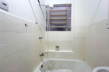 Banheiro de kitnet/studio à venda com 1 quarto, 40m² em Vila Clementino, São Paulo