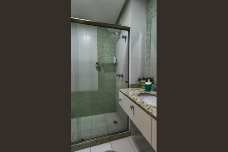 Apartamento à venda com 208m², 2 quartos e 2 vagas Apartamento à venda com 208m², 2 quartos e 2 vagasBanheiro Social