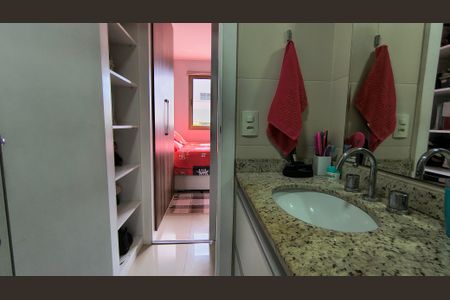 Apartamento à venda com 208m², 2 quartos e 2 vagasBanheiro da Suíte 2