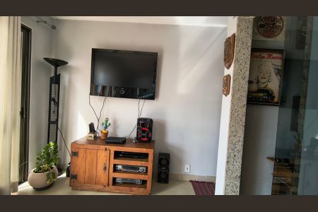 Apartamento à venda com 208m², 2 quartos e 2 vagas Apartamento à venda com 208m², 2 quartos e 2 vagasHall da Cobertura