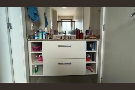 Apartamento à venda com 208m², 2 quartos e 2 vagasBanheiro da Suíte 1